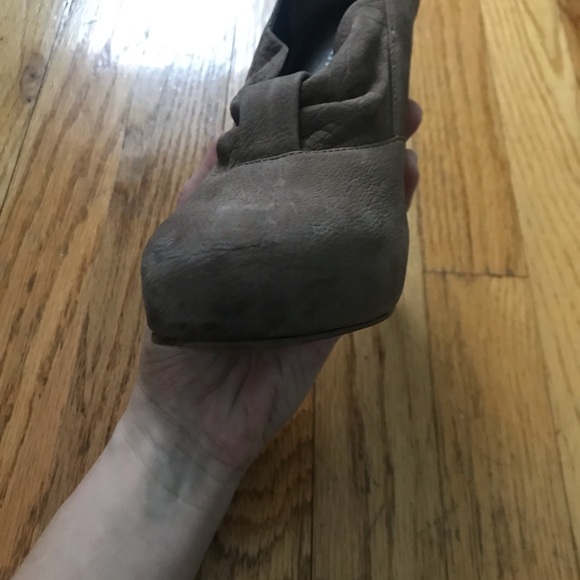 Nine West Leather Taupe Heels - Picture 5 of 7